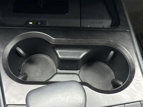 Used 2022 Lexus UX 200 image 32