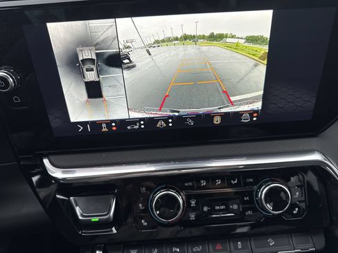 Certified 2025 GMC Sierra 3500 Denali w/ Denali Reserve Package AWD/4WD image 16