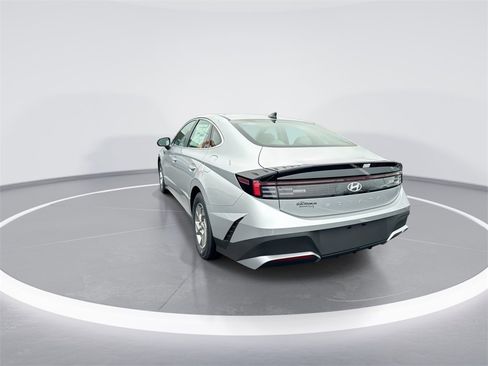 New 2025 Hyundai Sonata SE image 6