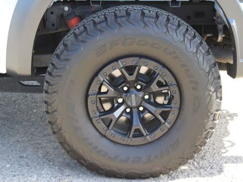 Used 2023 Ford F150 Raptor w/ Raptor 37 Performance Package AWD/4WD image 12