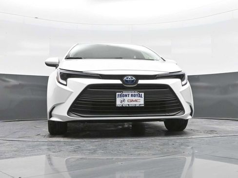 Used 2024 Toyota Corolla LE image 32