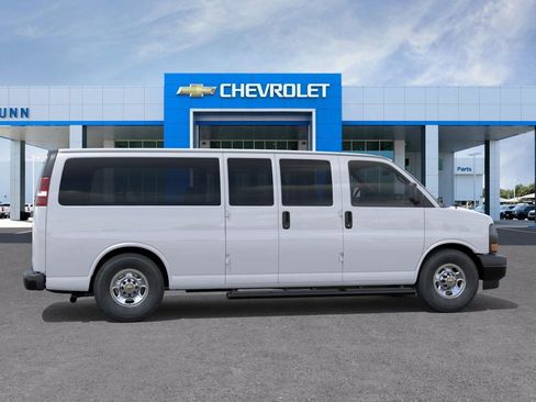 New 2025 Chevrolet Express 3500 LS image 5