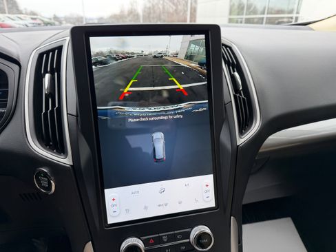 Certified 2024 Ford Edge SEL w/ Convenience Package image 17