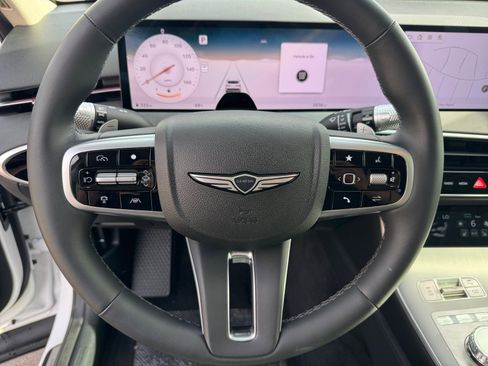 Used 2026 Genesis GV70 2.5T Select image 9