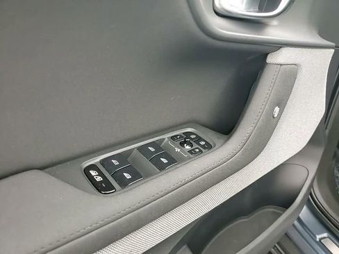 Used 2021 Polestar Polestar 2 Launch Edition image 12