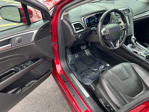 Used 2013 Ford Fusion Titanium w/ Titanium Driver Assist Pkg image 17