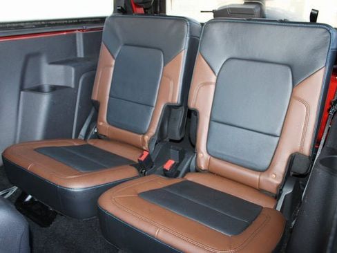 Used 2022 Ford Bronco Outer Banks image 5