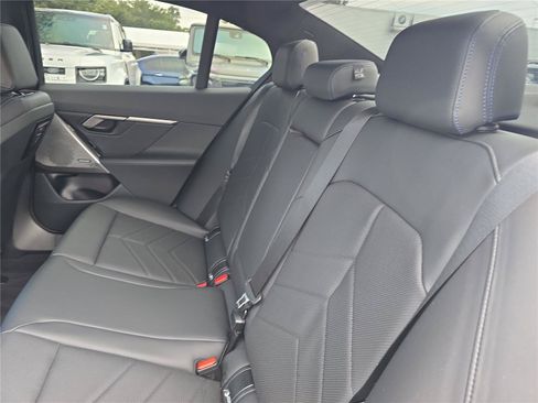 Used 2026 BMW i5 eDrive40 w/ M Sport Package RWD image 12