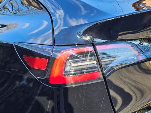 Used 2023 Tesla Model Y Long Range image 28