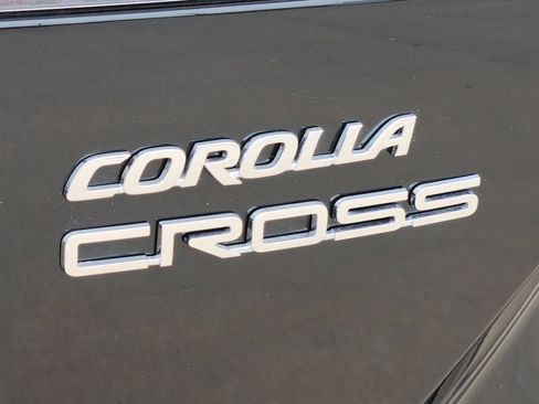 Used 2026 Toyota Corolla Cross LE w/ Moonroof Package FWD image 12