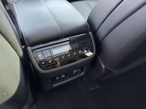 Used 2023 INFINITI QX60 Luxe image 33