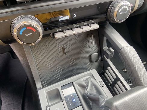 Used 2025 Toyota Tacoma SR image 23