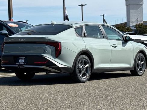 New 2026 Kia K4 FWD image 5