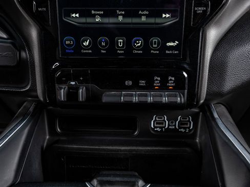 Used 2020 RAM 2500 Laramie image 26