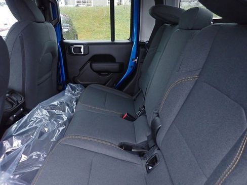 New 2026 Jeep Gladiator Sport image 14