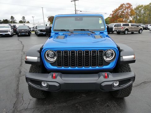 Used 2024 Jeep Wrangler Unlimited Rubicon w/ Technology Group image 9