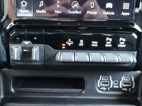 Used 2024 RAM 1500 Limited AWD/4WD image 15