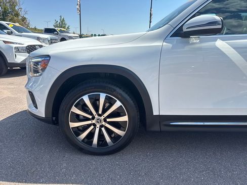 Used 2022 Mercedes-Benz GLB 250 4MATIC image 23