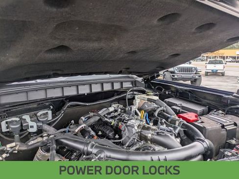 Used 2021 Ford Bronco Badlands image 12