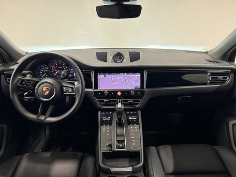 Certified 2026 Porsche Macan image 15