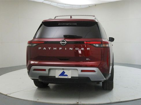 Used 2024 Nissan Pathfinder SL image 6