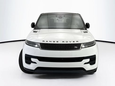 Used 2024 Land Rover Range Rover Sport SE AWD/4WD image 2