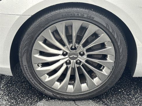 Used 2019 Genesis G90 3.3T Premium image 11