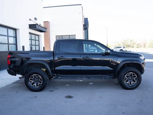 Used 2024 Chevrolet Colorado ZR2 w/ Technology Package AWD/4WD image 4