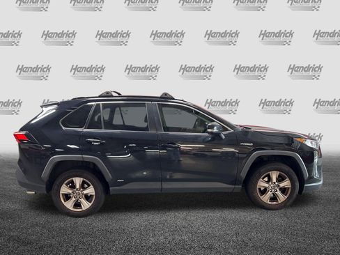 Used 2020 Toyota RAV4 XLE AWD/4WD image 11