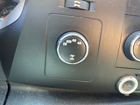 Used 2012 Chevrolet Silverado 1500 LT image 31