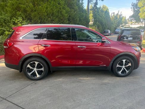 Used 2017 Kia Sorento EX w/ EX V6 Premium Package AWD/4WD image 3