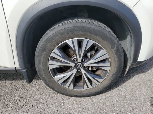 Certified 2023 Nissan Rogue SV FWD image 19