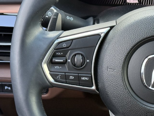 Used 2025 Acura MDX w/ Technology Package FWD image 13