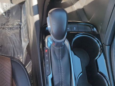 Used 2020 Buick Encore GX Essence image 17