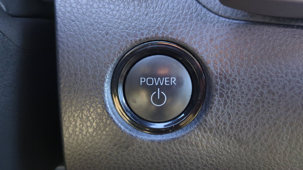 Used 2025 Toyota Camry XLE w/ Premium Plus Package FWD image 23