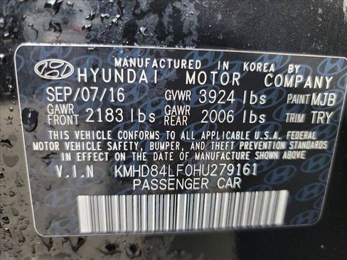 Used 2017 Hyundai Elantra Limited FWD image 23