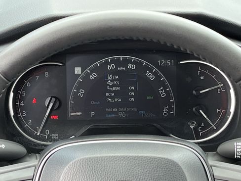 Used 2025 Toyota RAV4 XLE Premium FWD image 13