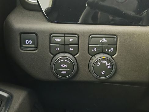 New 2026 Chevrolet Silverado 1500 LT image 24