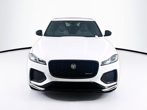 Used 2025 Jaguar F-PACE R-Dynamic S image 2