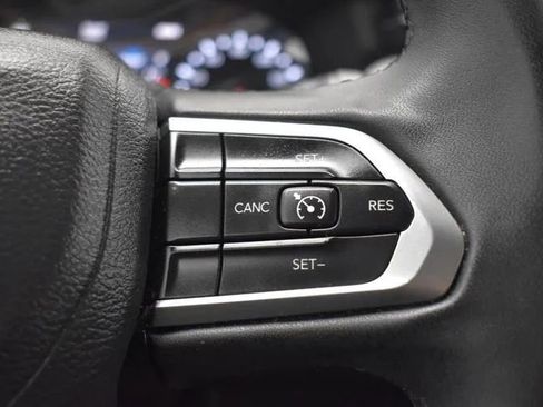 Used 2024 Jeep Compass Latitude AWD/4WD image 23