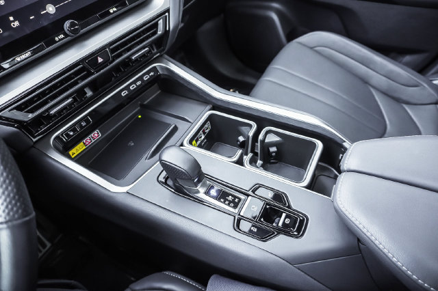 Certified 2026 Lexus TX 500h AWD w/ Technology Package image 17