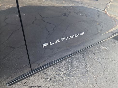 New 2025 Ford Expedition Max Platinum w/ Driver's Package image 10