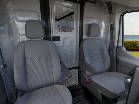 New 2026 Ford Transit 250 148 Medium Roof RWD image 10