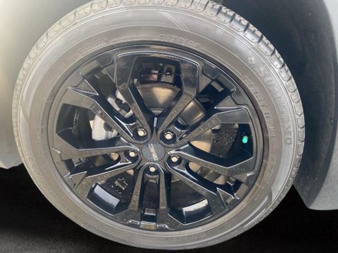 Used 2020 GMC Terrain SLT w/ Preferred Package AWD/4WD image 16