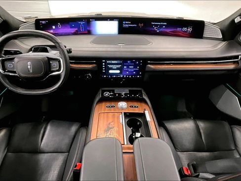Used 2025 Lincoln Navigator Black Label AWD/4WD image 17