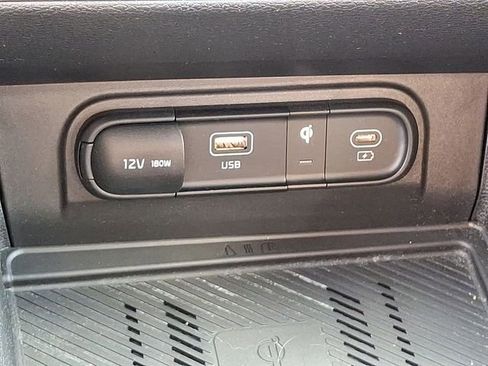 Used 2024 Kia Sportage EX image 29