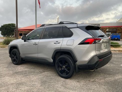 Used 2024 Toyota RAV4 XLE w/ Convenience Package FWD image 7