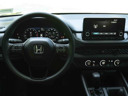 Used 2025 Honda Accord LX image 19