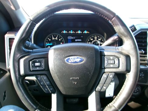 Used 2017 Ford F150 XLT w/ Equipment Group 302A Luxury image 15