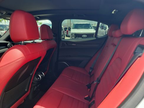 Used 2023 Alfa Romeo Stelvio Sprint RWD image 15